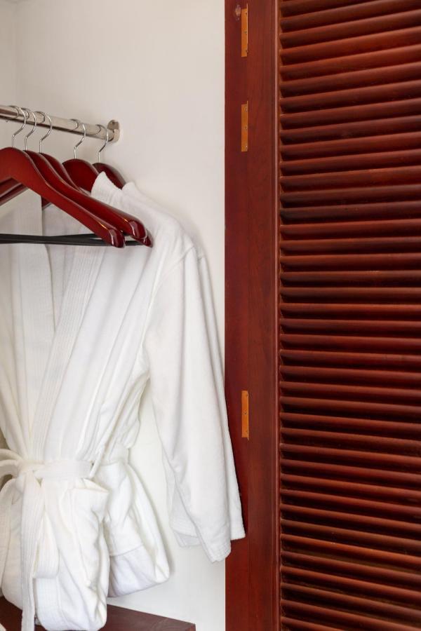 La Chronique Hotel Phnom Penh Eksteriør bilde