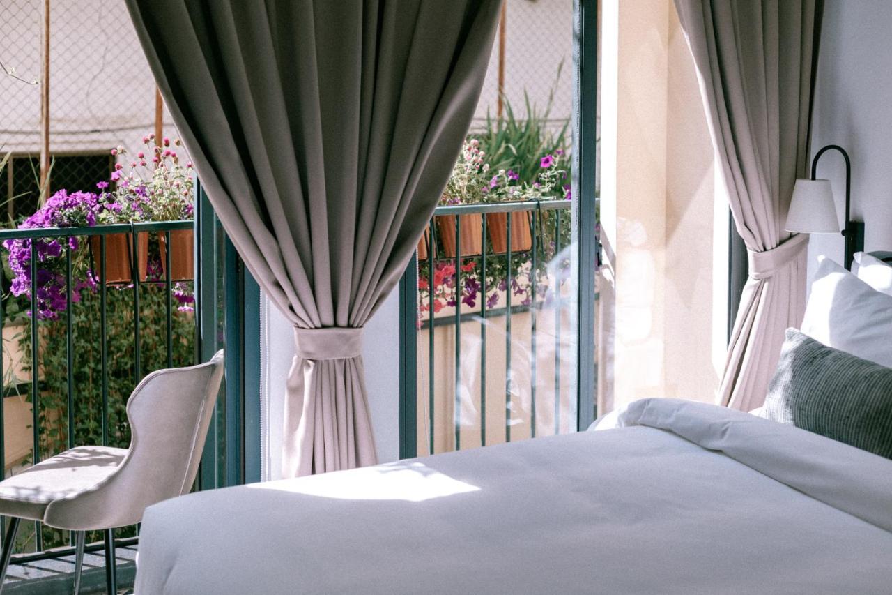 La Chronique Hotel Phnom Penh Eksteriør bilde