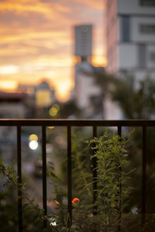 La Chronique Hotel Phnom Penh Eksteriør bilde